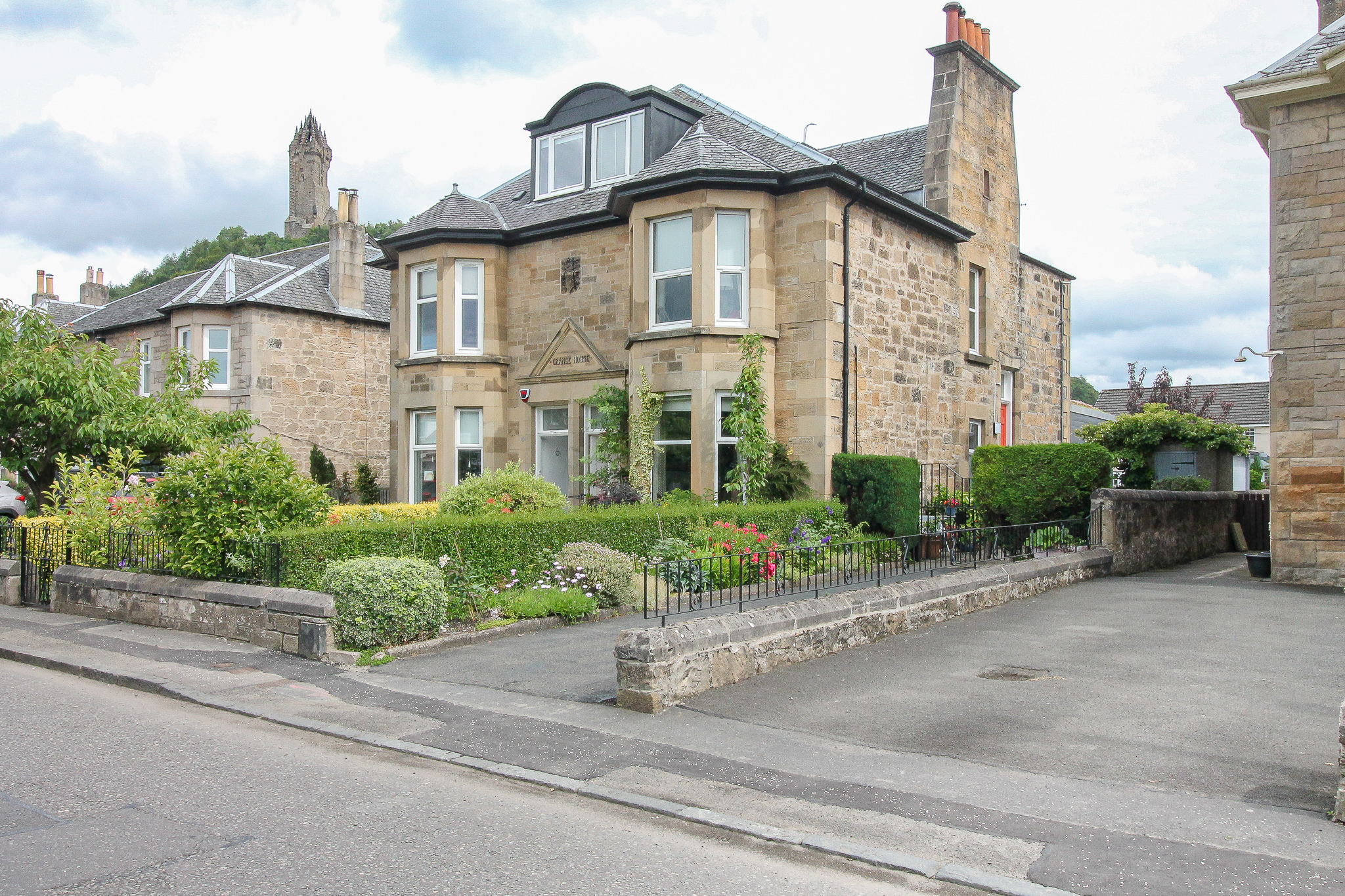 33 Causewayhead Road, Stirling, FK9 5EG Halliday Homes