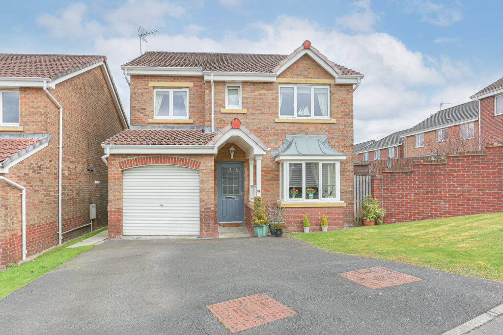 Rose Street, Tullibody, FK10 Halliday Homes